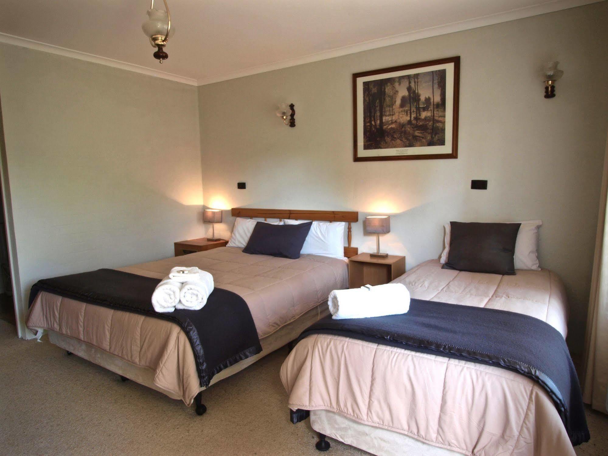 Bright Colonial Motel Екстер'єр фото